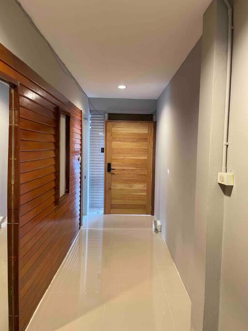 อพาร์ทเม้น Velin Khaosan - 4th Floor With 2bedrooms *